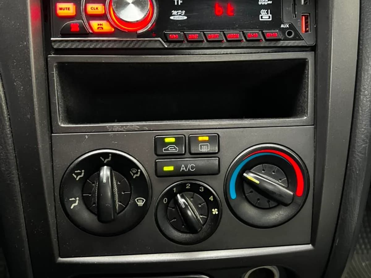 HYUNDAI ELANTRA 1.8 GLS AC AT 4P AÑO 2004 - Imagen 11