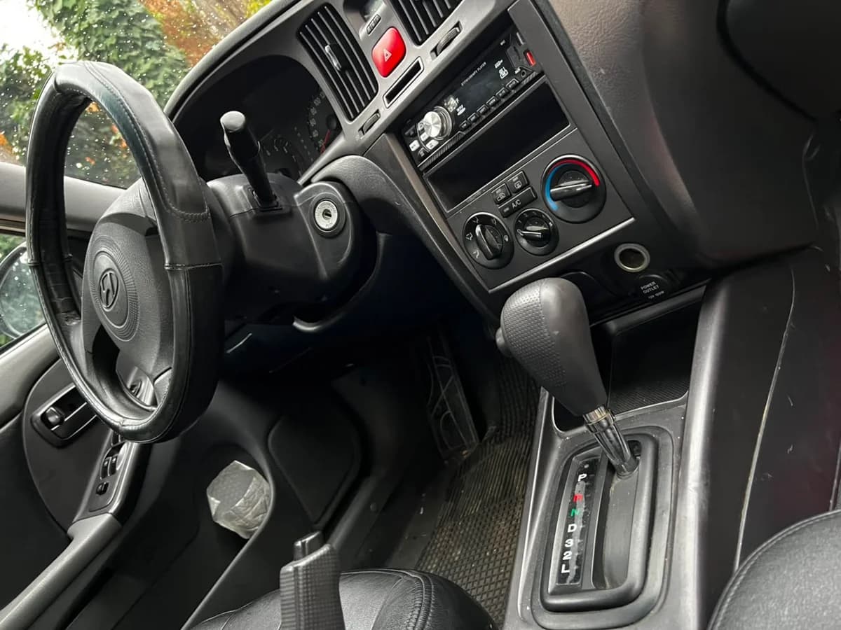 HYUNDAI ELANTRA 1.8 GLS AC AT 4P AÑO 2004 - Imagen 19