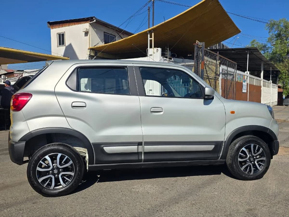 SUZUKI S-Presso GLX 1.0 2023 - Imagen 3