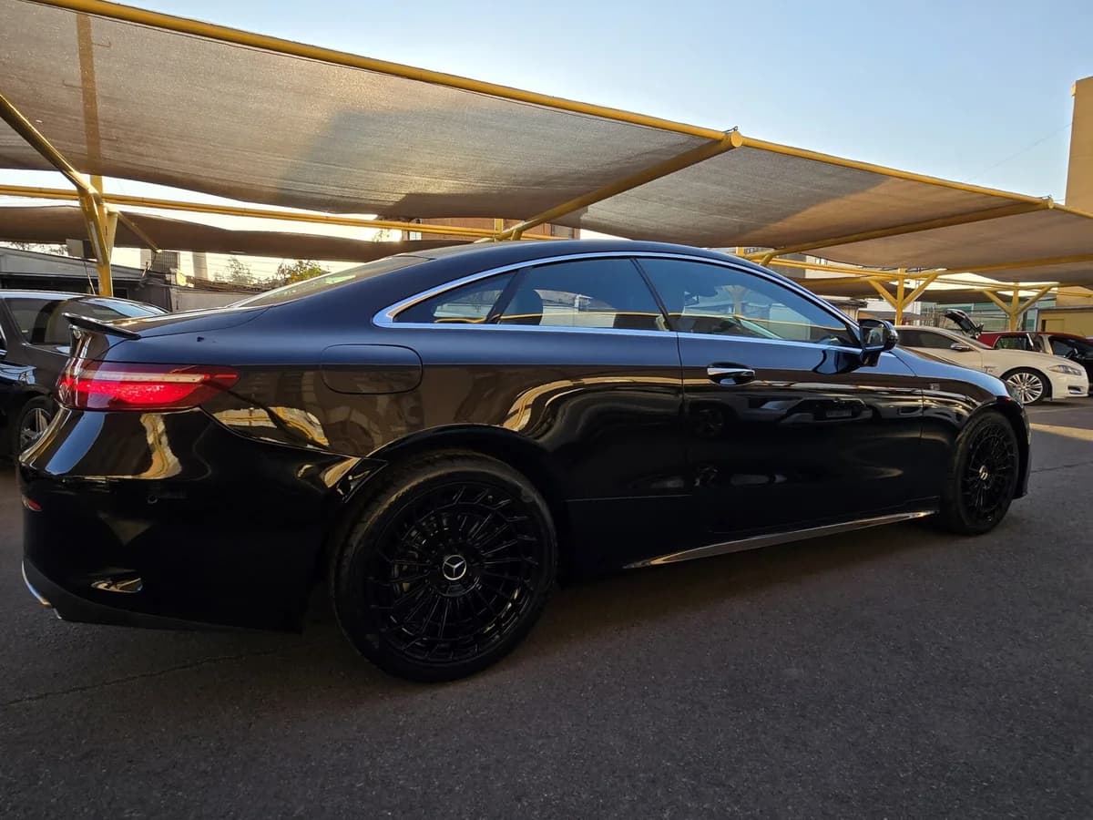 MERCEDES BENZ E300 2.0 4X2 COUPE AT 2P 2018 - Imagen 4