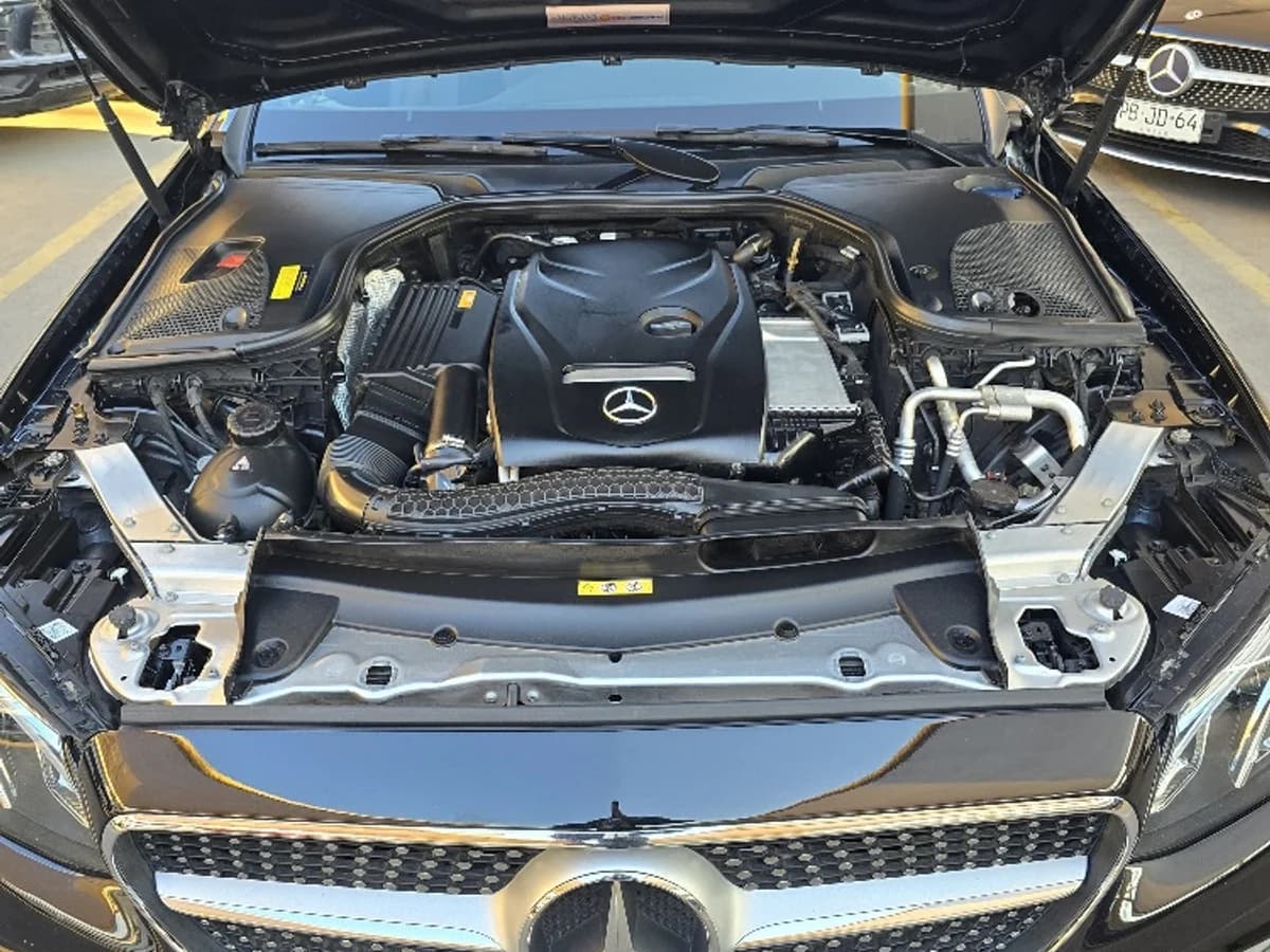 MERCEDES BENZ E300 2.0 4X2 COUPE AT 2P 2018 - Imagen 8