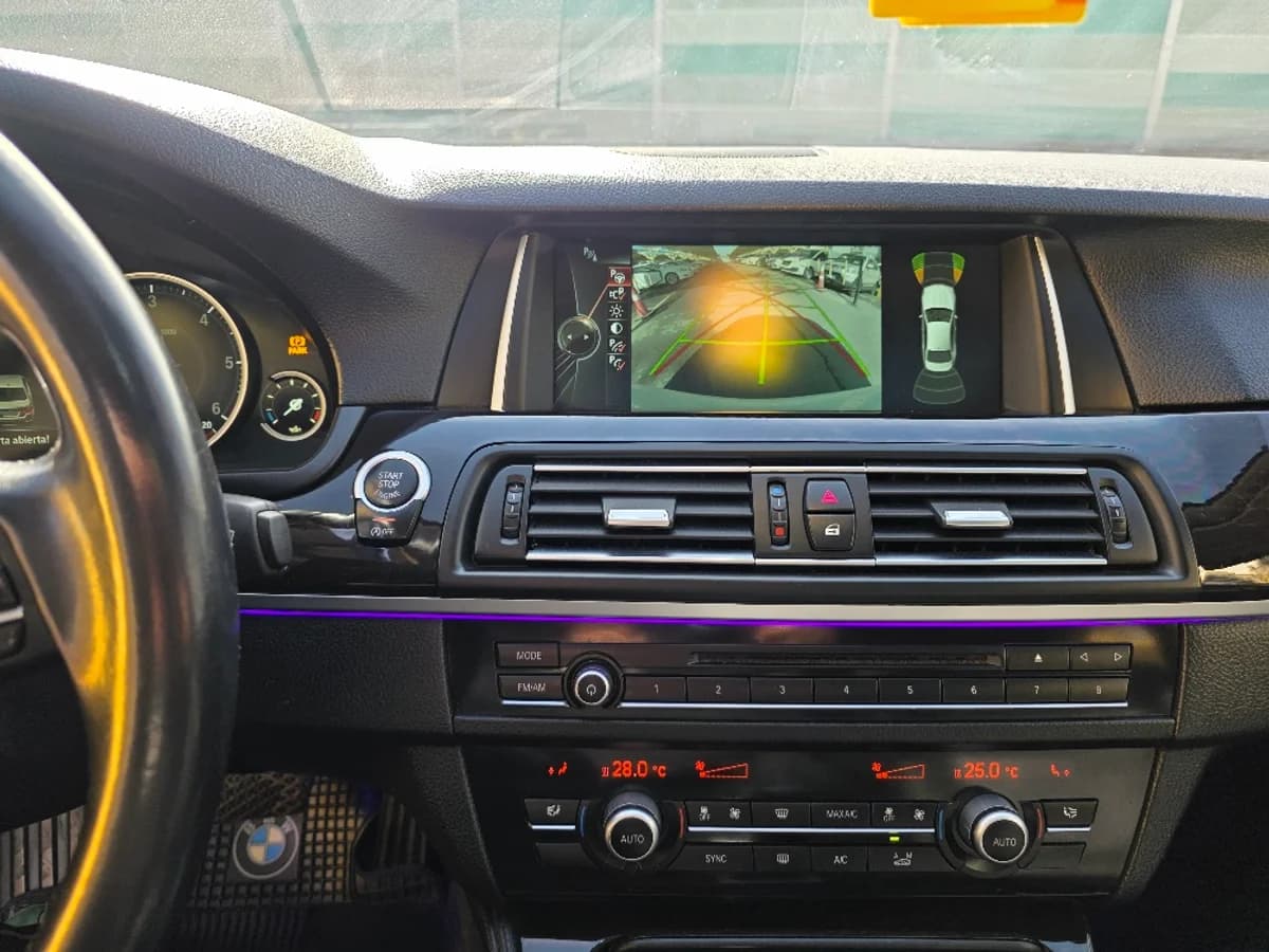 BMW 530 3.0 LCI PREMIUM DIESEL 4X2 AT 4P 2015 - Imagen 11