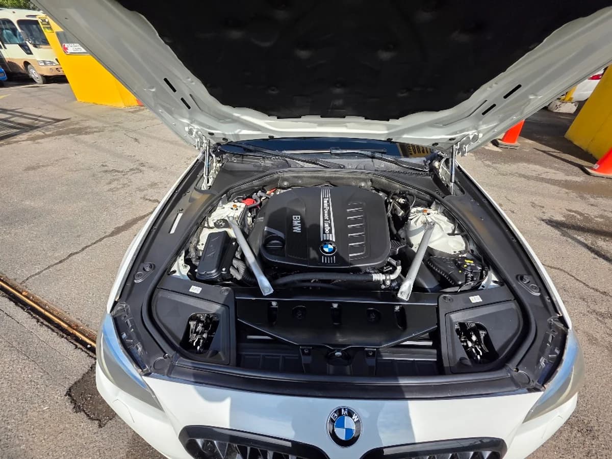 BMW 530 3.0 LCI PREMIUM DIESEL 4X2 AT 4P 2015 - Imagen 14