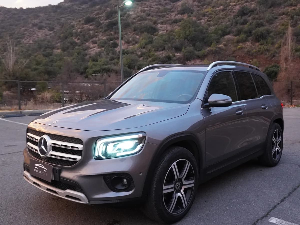 Mercedes Benz GLB 200 7 Pasajeros Año 2022 - Imagen 1