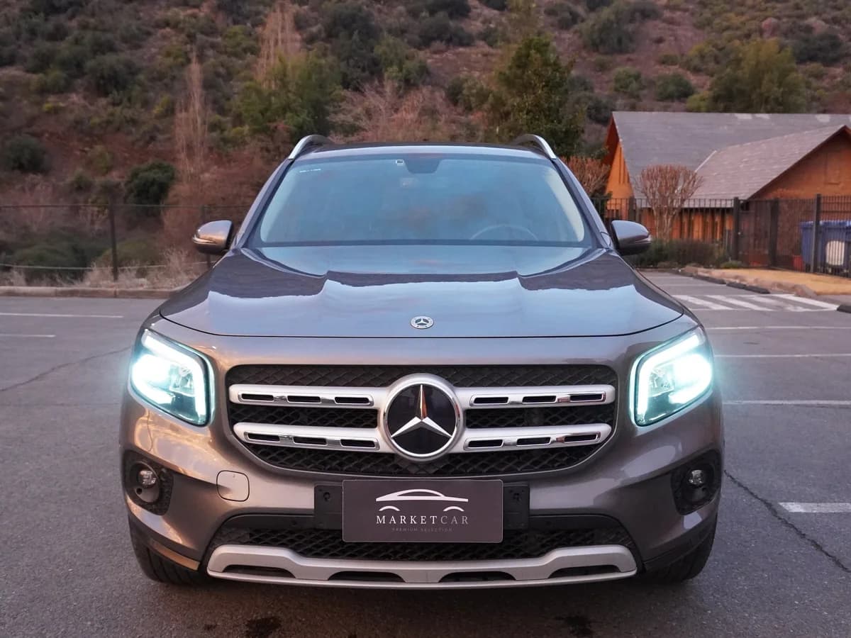 Mercedes Benz GLB 200 7 Pasajeros Año 2022 - Imagen 2