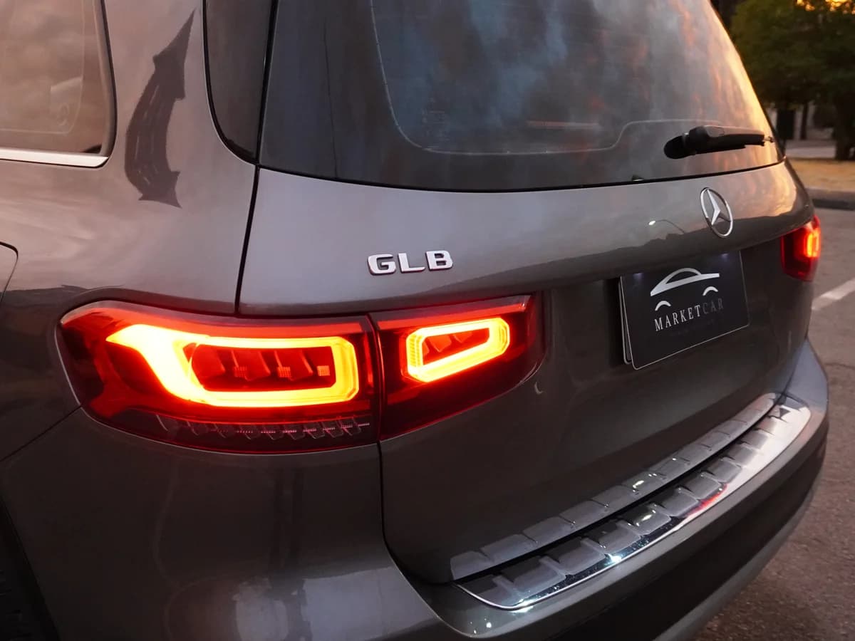 Mercedes Benz GLB 200 7 Pasajeros Año 2022 - Imagen 13