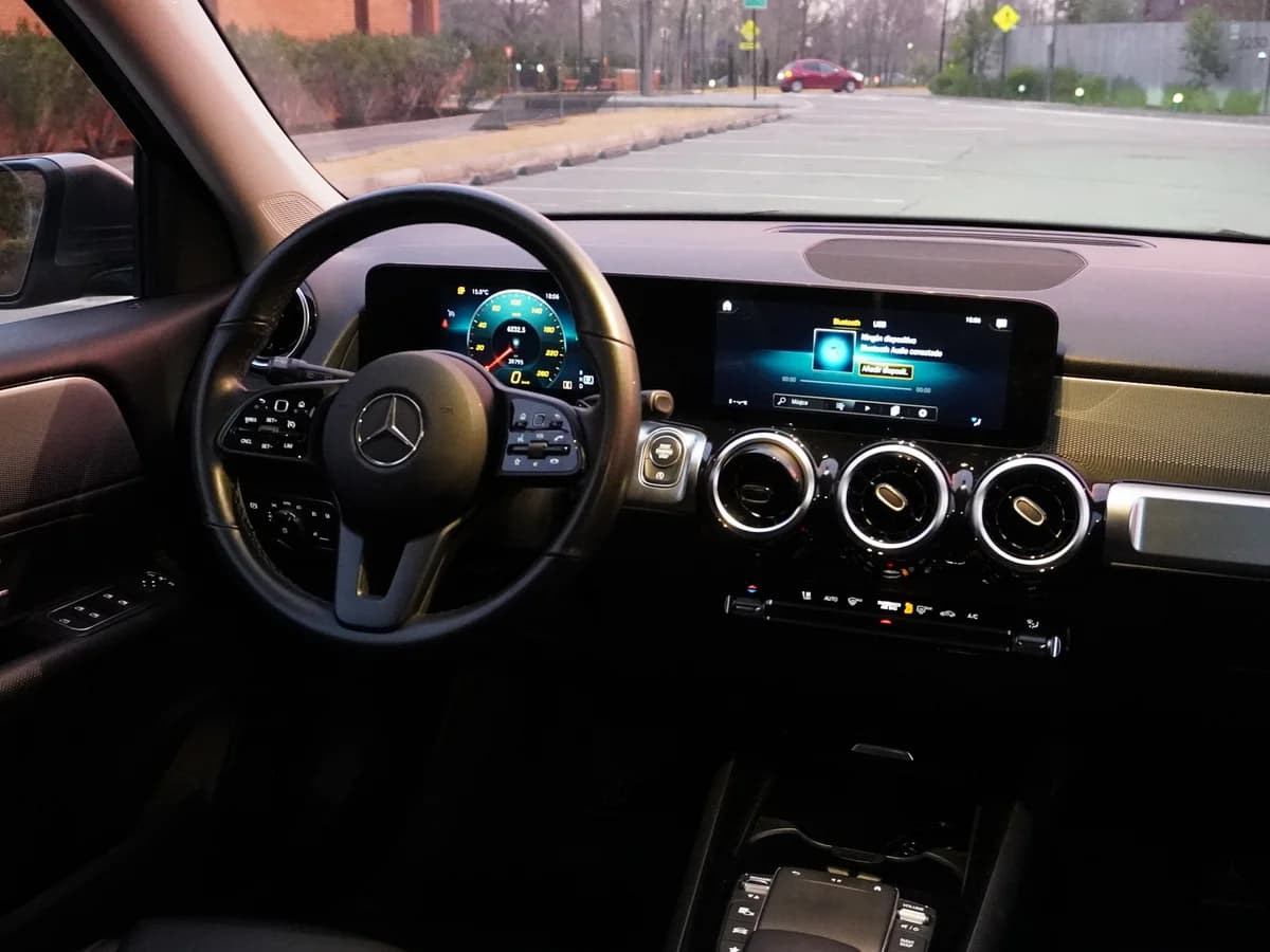 Mercedes Benz GLB 200 7 Pasajeros Año 2022 - Imagen 21
