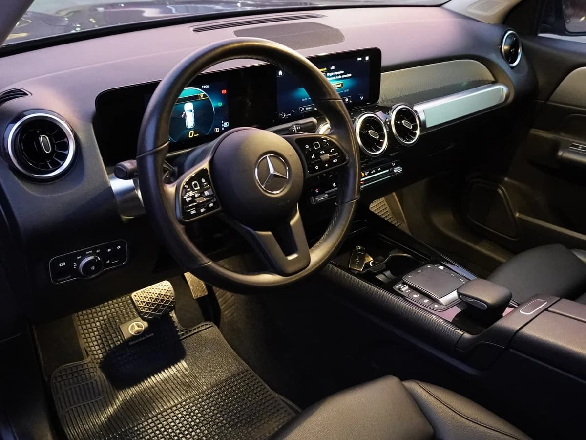 Mercedes Benz GLB 200 7 Pasajeros Año 2022 - Imagen 25