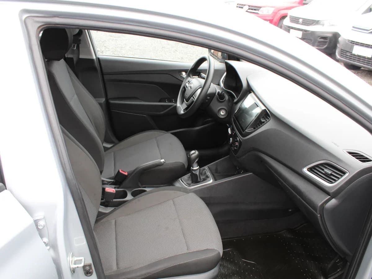HYUNDAI Accent HCI 1.4 2021 - Imagen 6