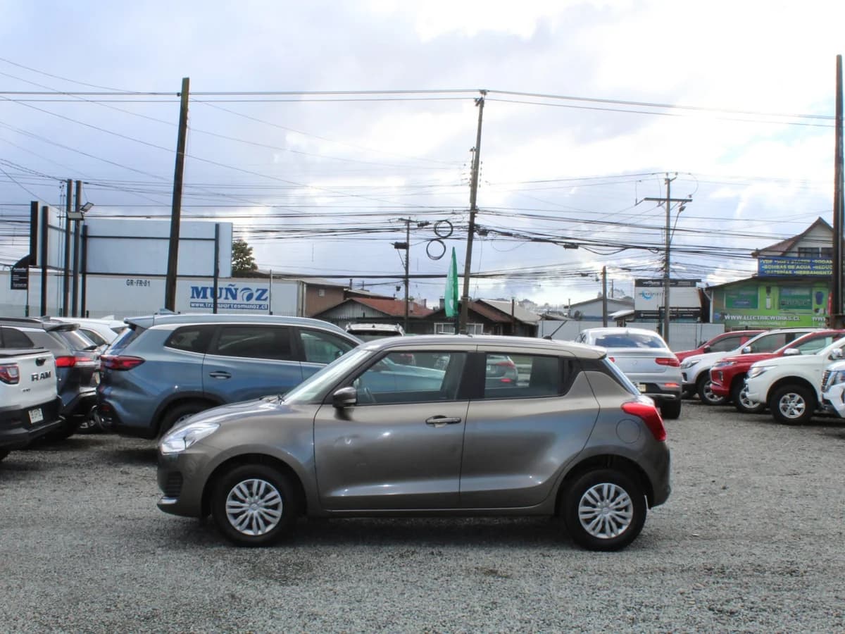 SUZUKI Swift 1.2 2024 - Imagen 13