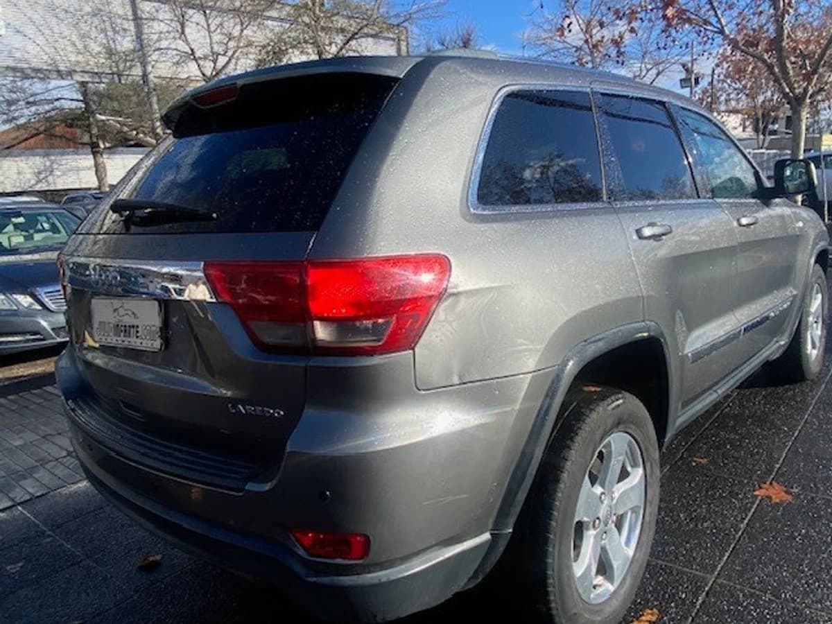 JEEP GRAND CHEROKEE Laredo 3.6 2013 - Imagen 2