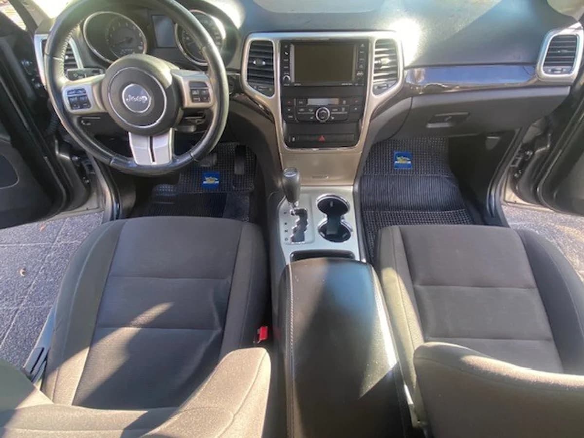 JEEP GRAND CHEROKEE Laredo 3.6 2013 - Imagen 16
