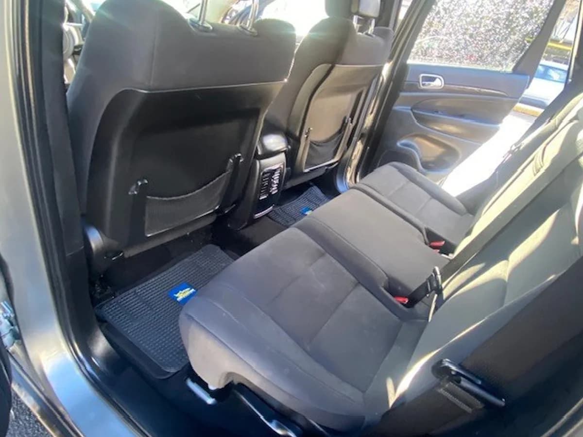 JEEP GRAND CHEROKEE Laredo 3.6 2013 - Imagen 17