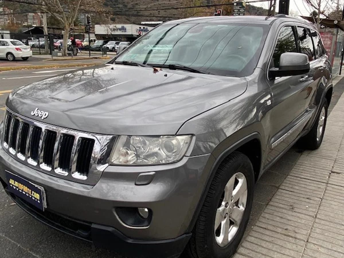 JEEP GRAND CHEROKEE Laredo 3.6 2013 - Imagen 1