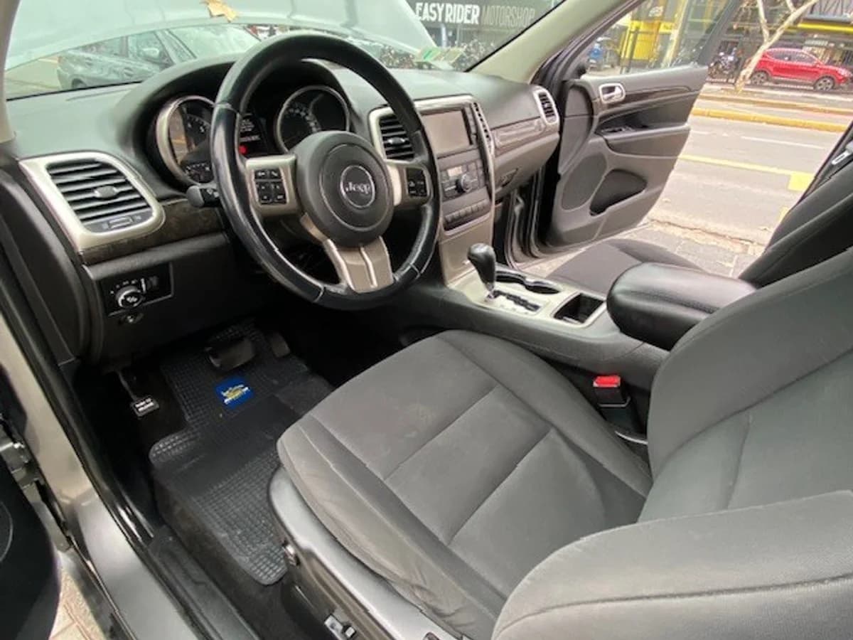JEEP GRAND CHEROKEE Laredo 3.6 2013 - Imagen 19