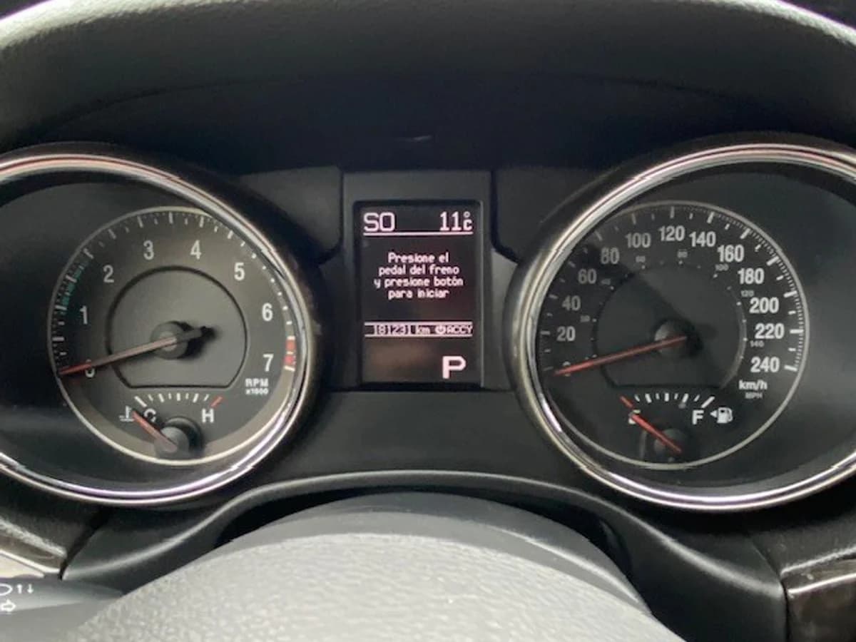 JEEP GRAND CHEROKEE Laredo 3.6 2013 - Imagen 21