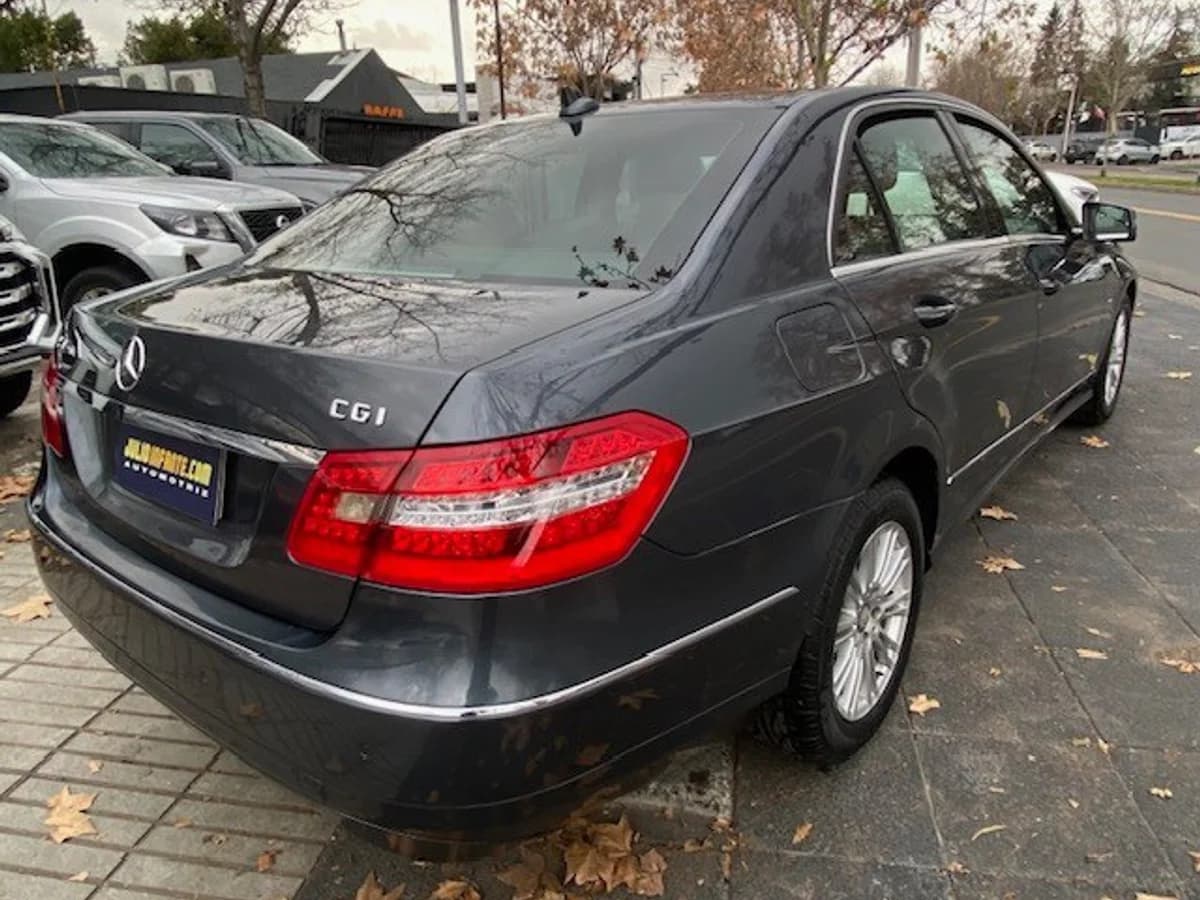 MERCEDES-BENZ E250 1.8 cuero sunroof 2011 - Imagen 2