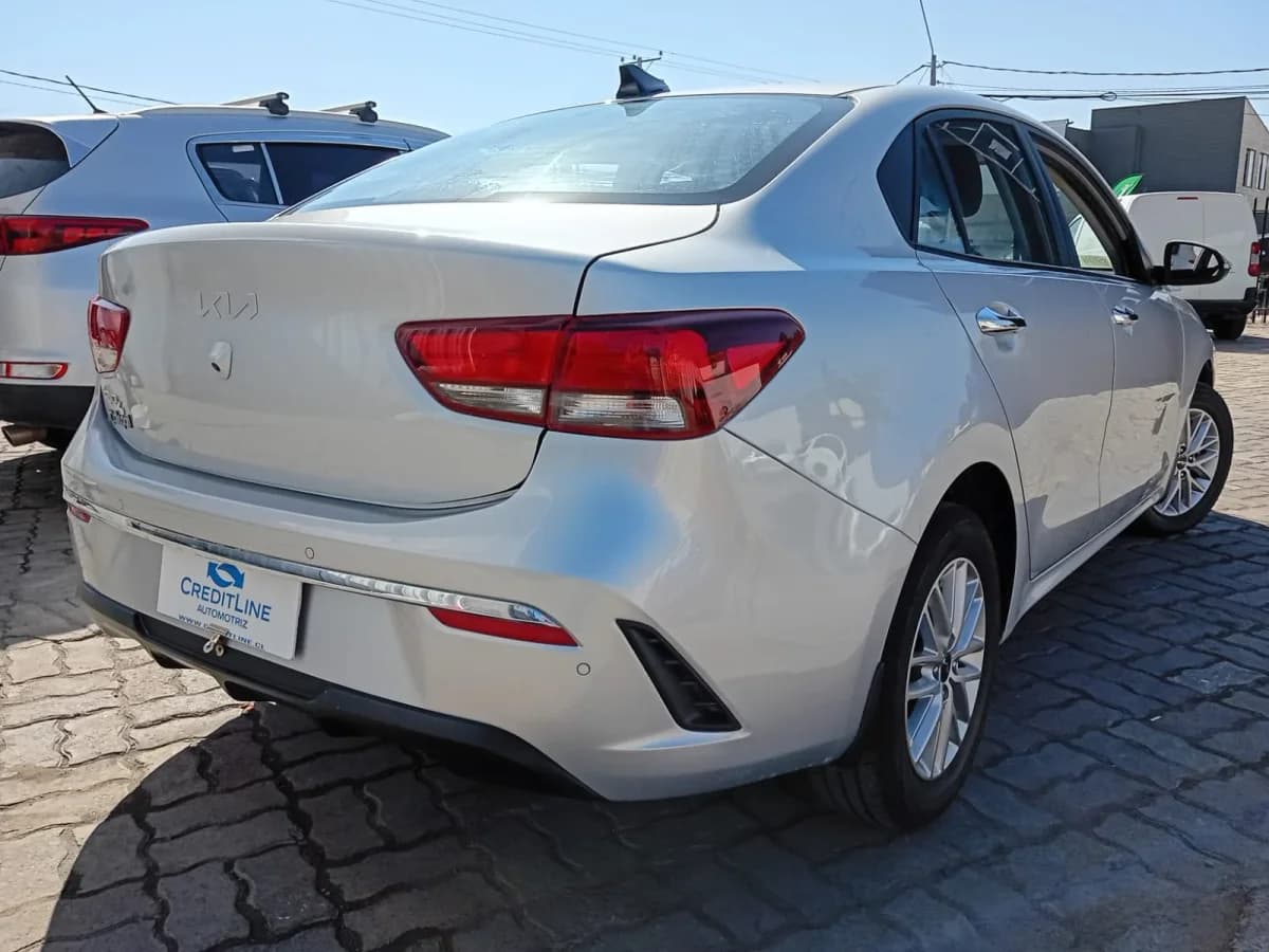 KIA RIO 4 1.4 EX FULL 6MT 2024 - Imagen 7