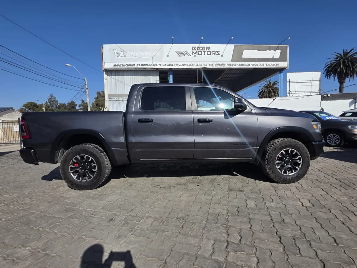 RAM 1500 5.7 REBEL 4X4 AT 4P 2024 - Imagen 5
