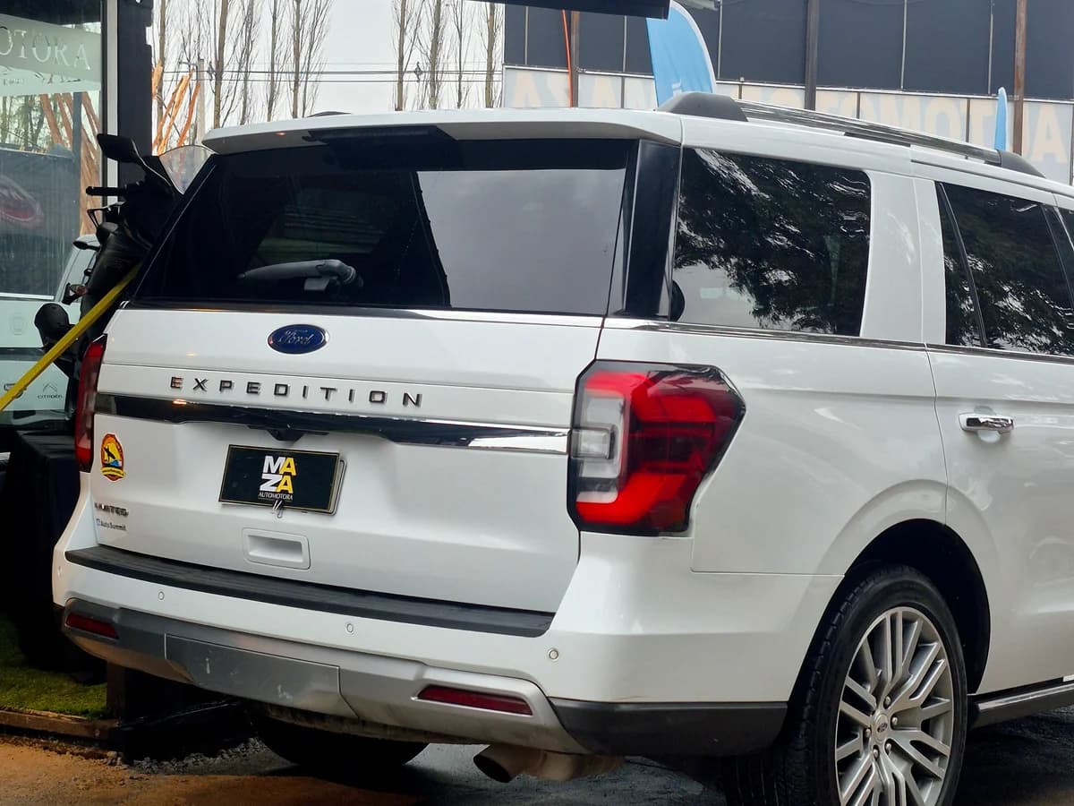 FORD EXPEDITION 4X4 3.5 AT Ltd 2023 - Imagen 5