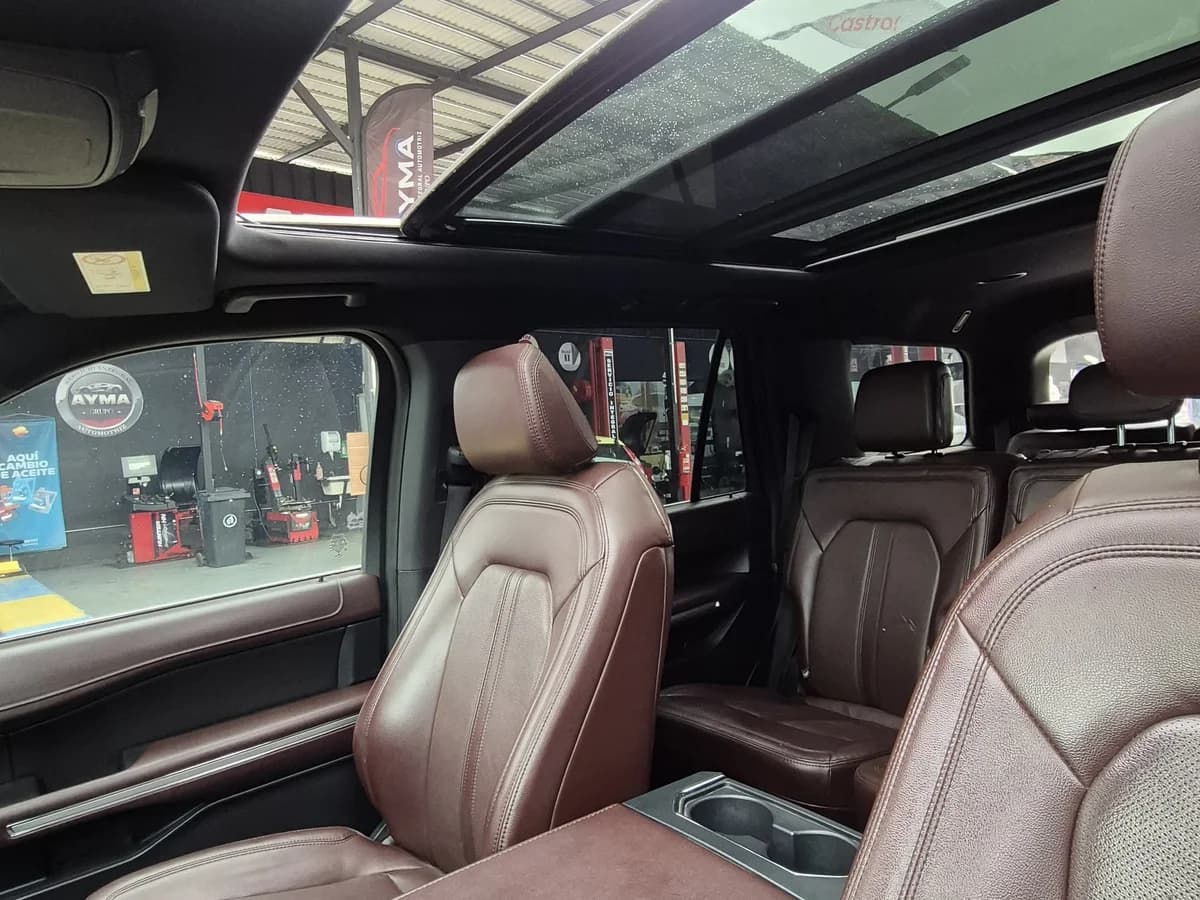 FORD EXPEDITION 4X4 3.5 AT Ltd 2023 - Imagen 9
