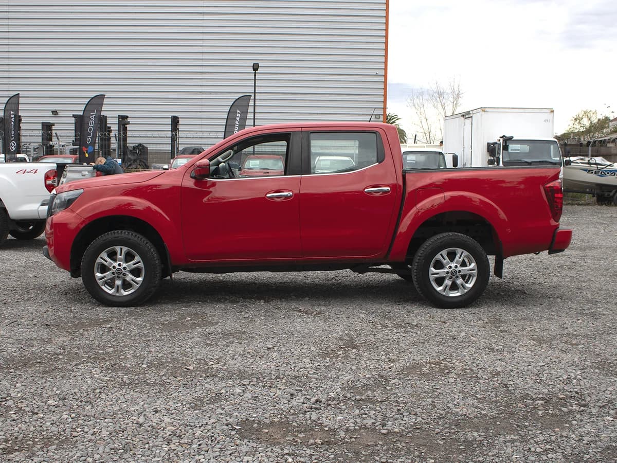 NISSAN Navara DOBLE CABINA 4X4 - Imagen 4