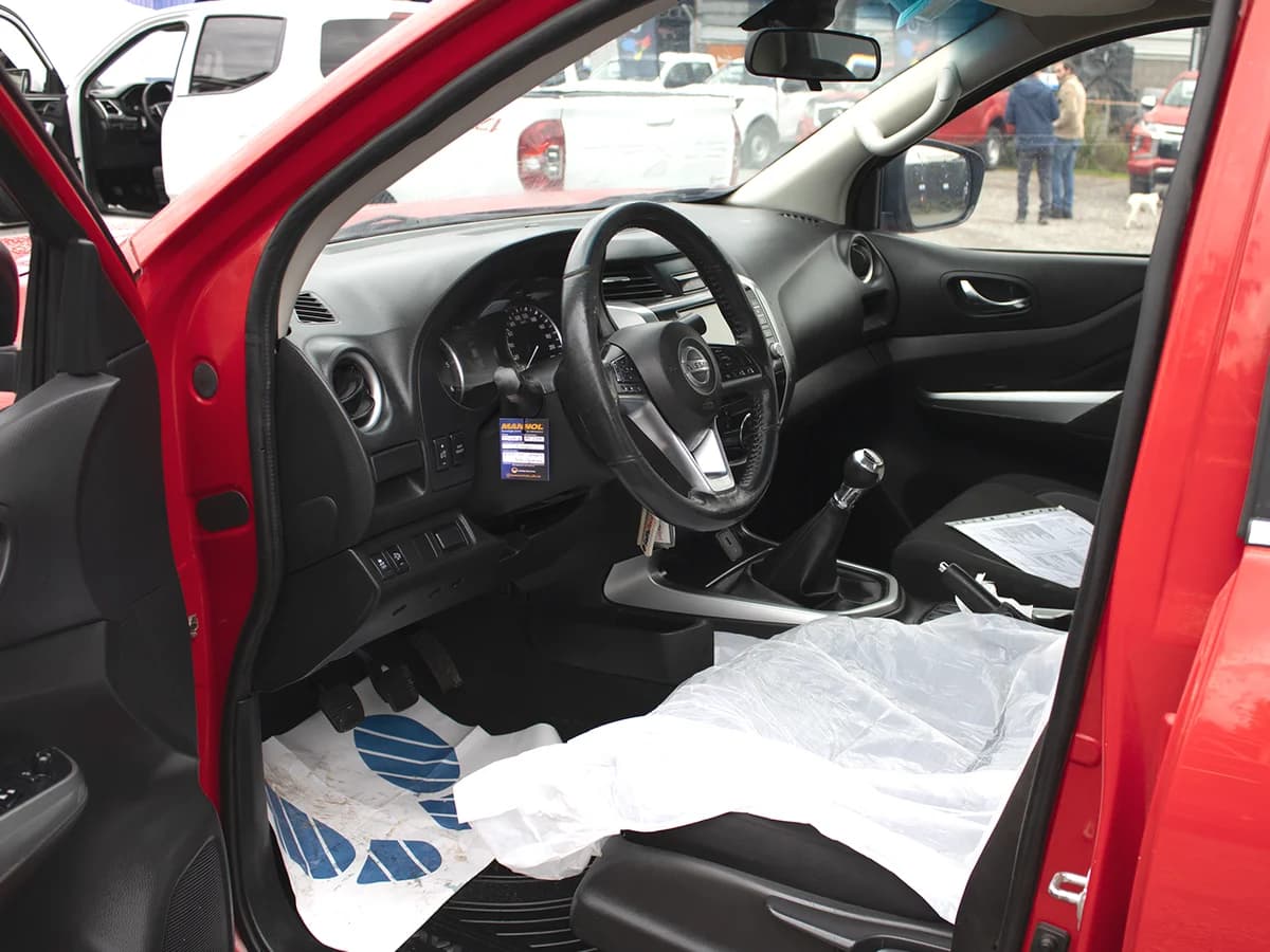 NISSAN Navara DOBLE CABINA 4X4 - Imagen 6