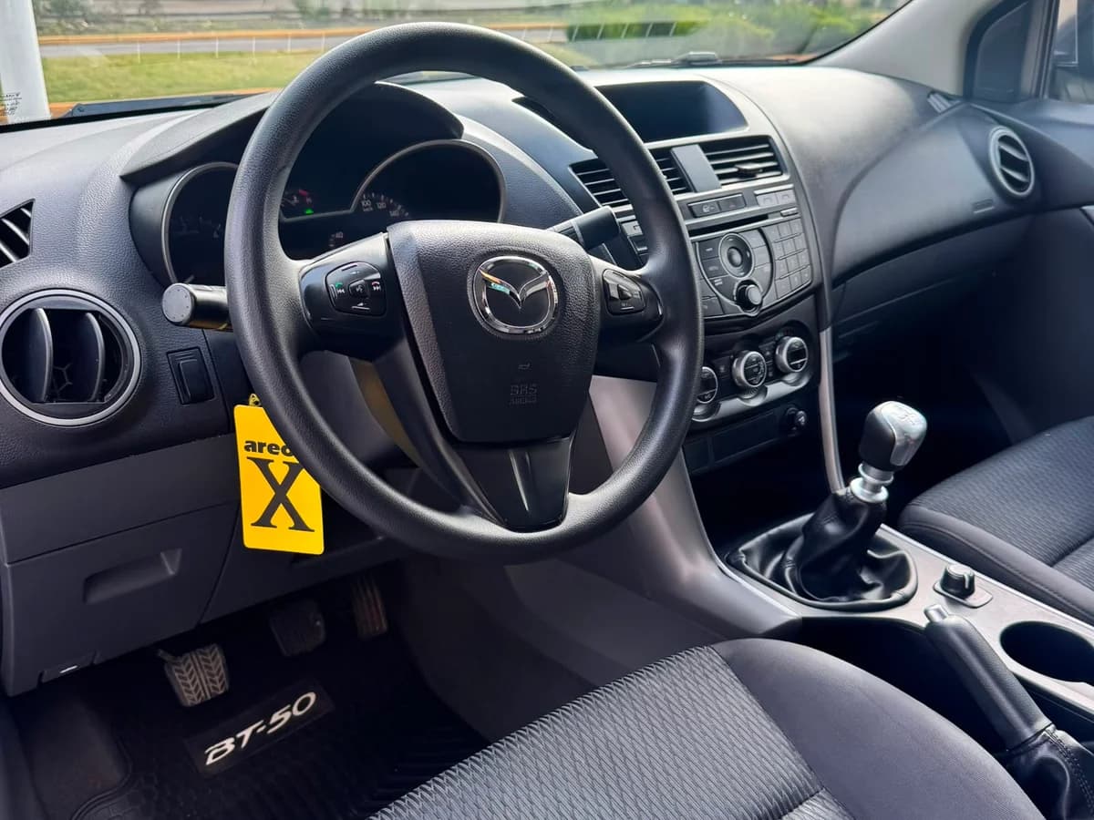 MAZDA Bt-50 2.2L 2021 - Imagen 8