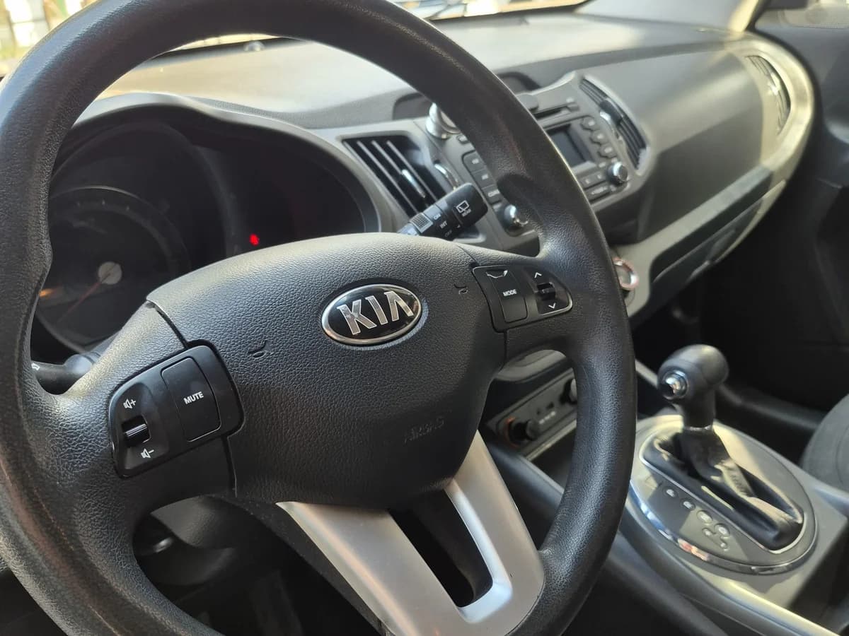 KIA Sportage LX 2.0 2013 - Imagen 10