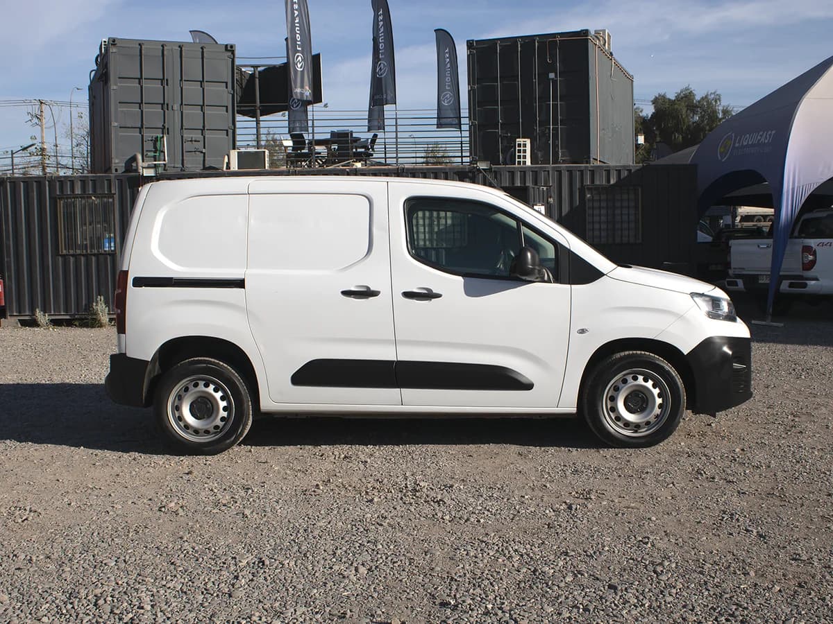 CITROEN Berlingo 1.5 BLUEHDI 2024 - Imagen 4