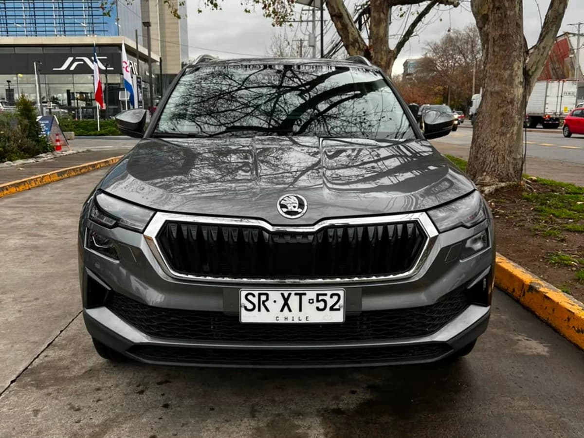 SKODA KAROQ 1.4L AT STYLE 4X2 AÑO 2023 - Imagen 3