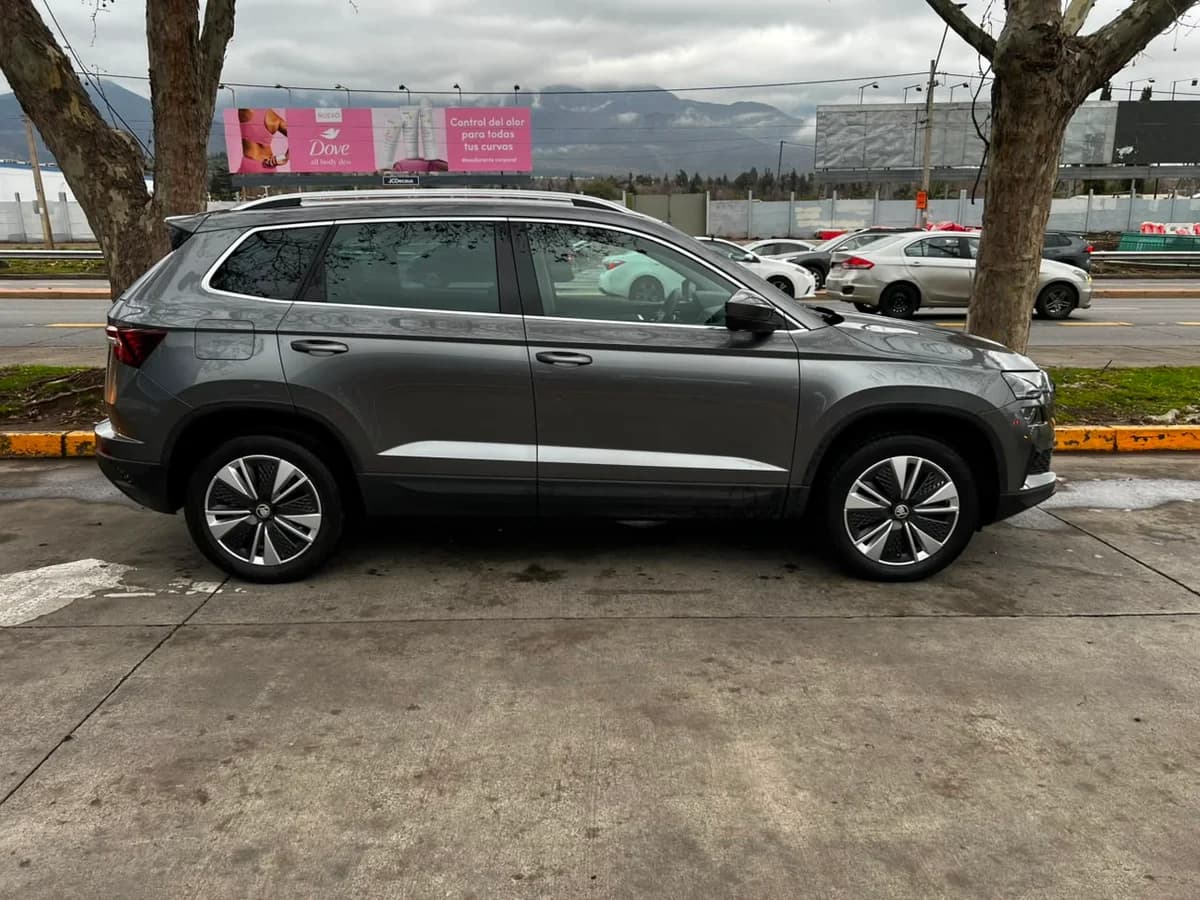 SKODA KAROQ 1.4L AT STYLE 4X2 AÑO 2023 - Imagen 12