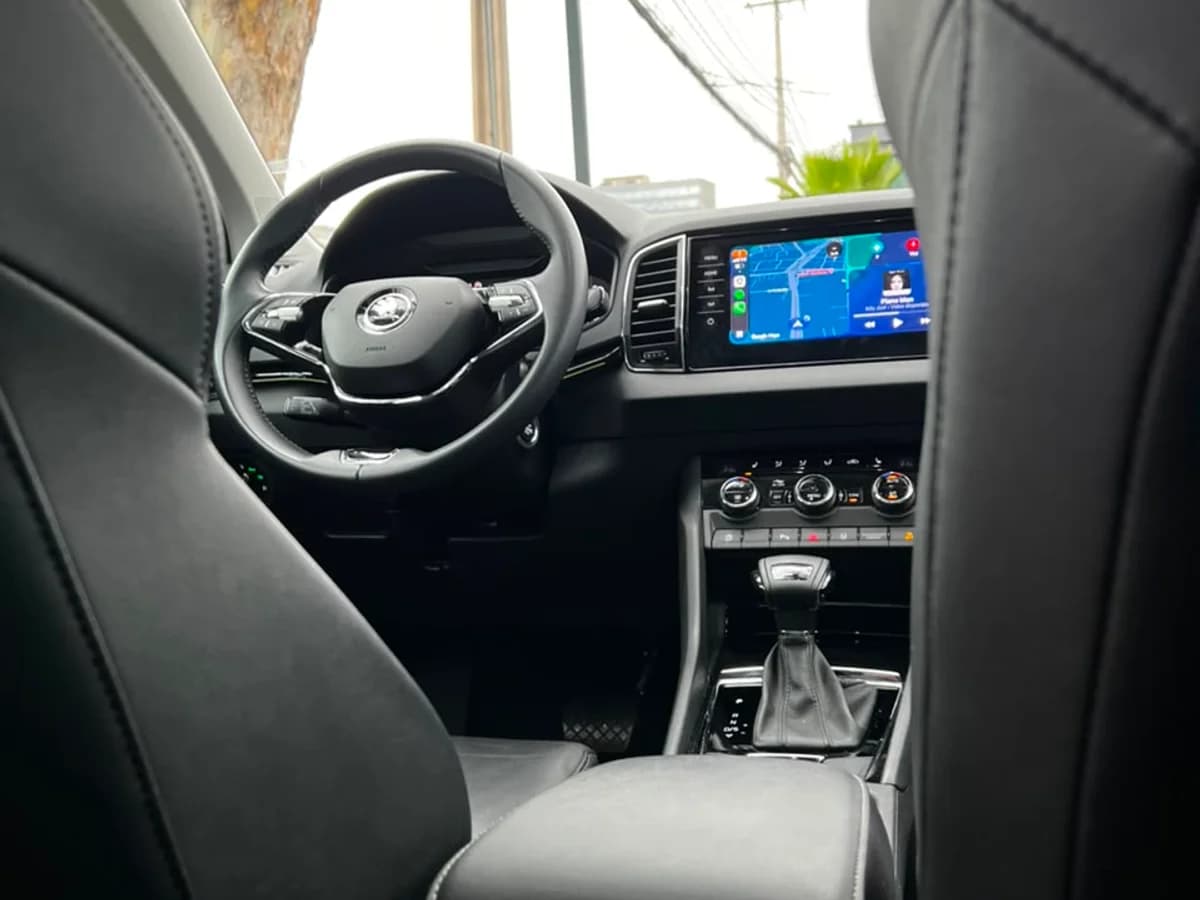 SKODA KAROQ 1.4L AT STYLE 4X2 AÑO 2023 - Imagen 17