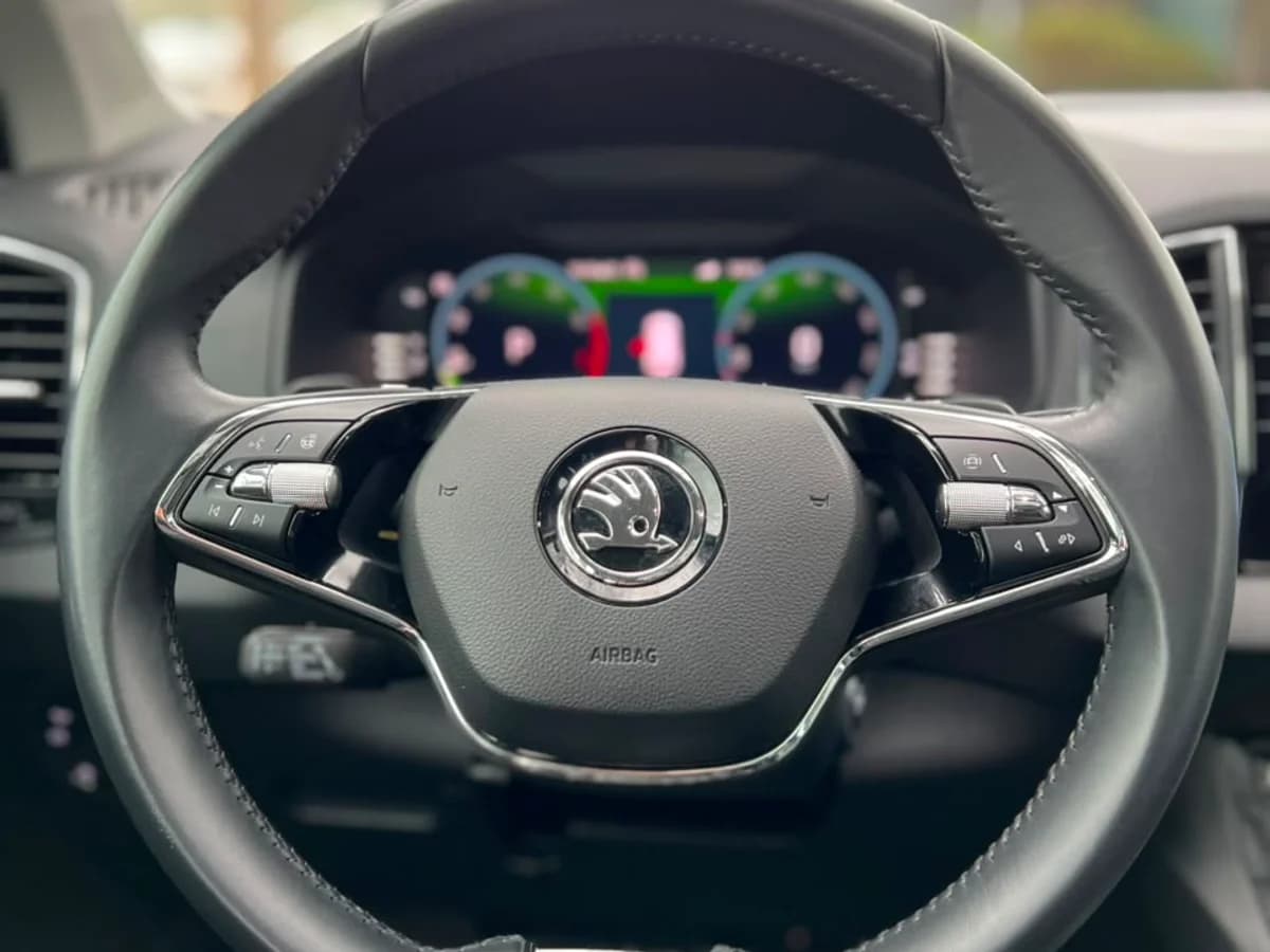 SKODA KAROQ 1.4L AT STYLE 4X2 AÑO 2023 - Imagen 19