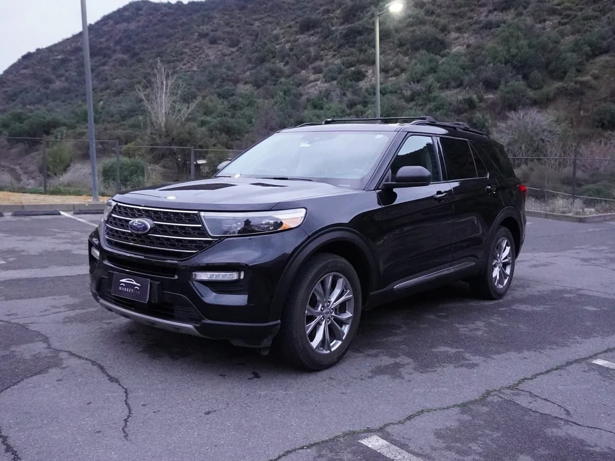 FORD Explorer XLT 4x4 año 2023 - Imagen 1