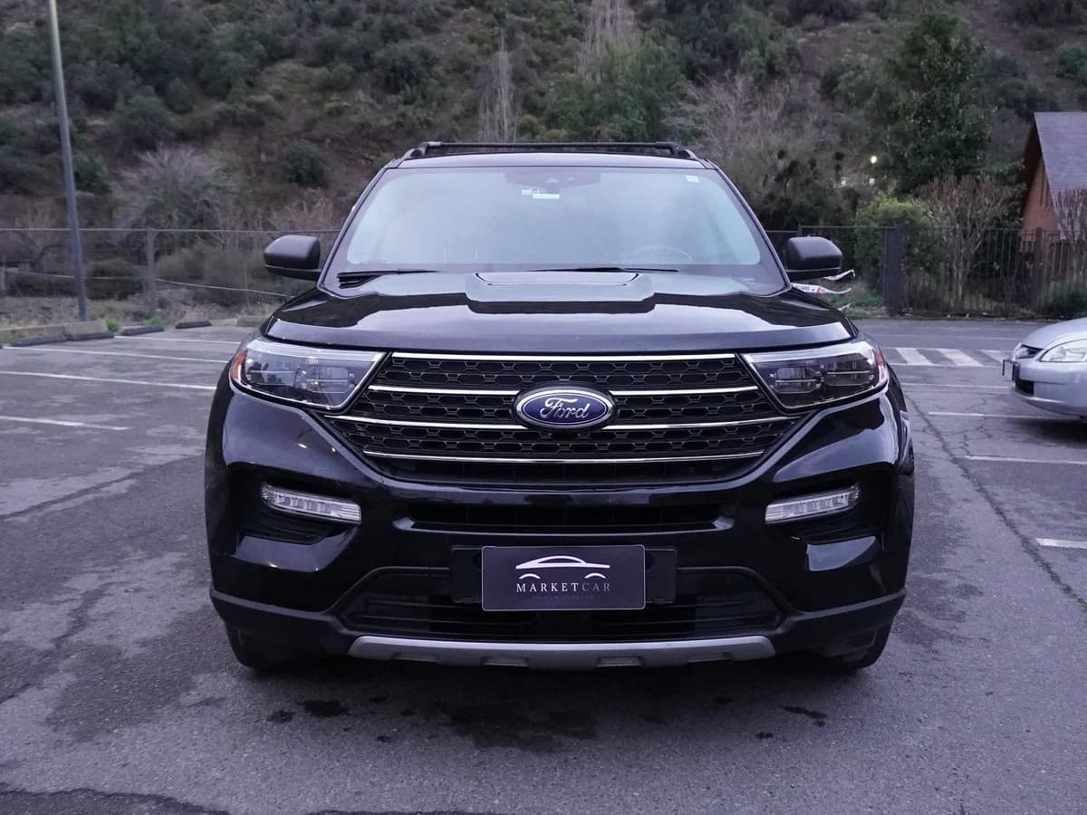 FORD Explorer XLT 4x4 año 2023 - Imagen 2