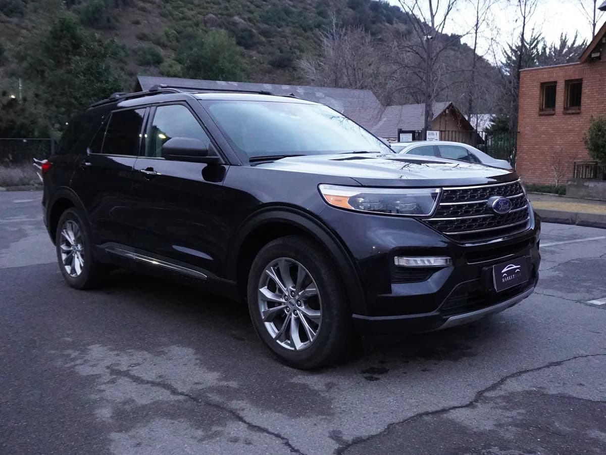 FORD Explorer XLT 4x4 año 2023 - Imagen 3