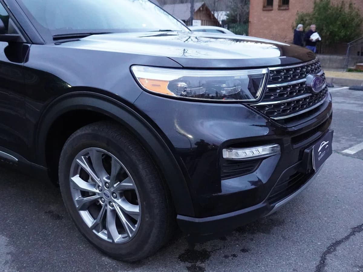 FORD Explorer XLT 4x4 año 2023 - Imagen 10