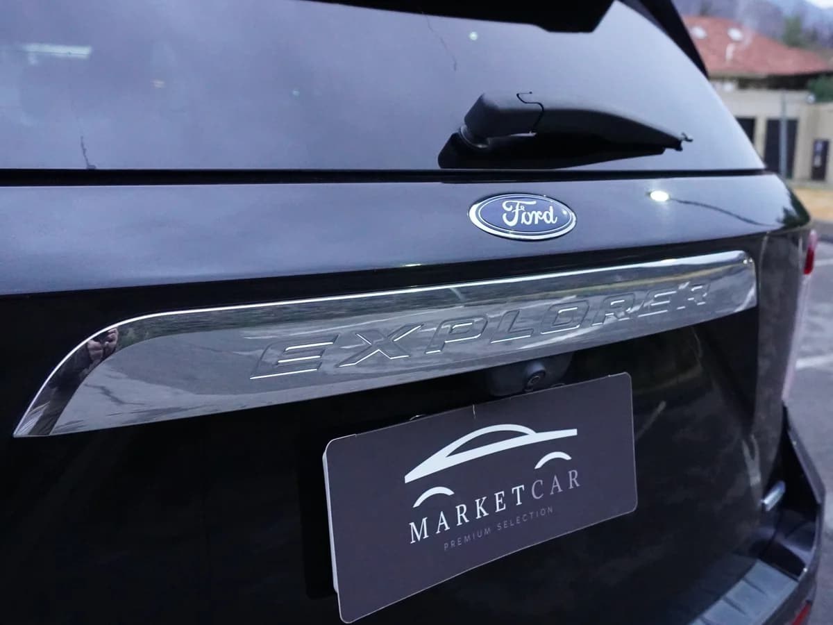 FORD Explorer XLT 4x4 año 2023 - Imagen 14