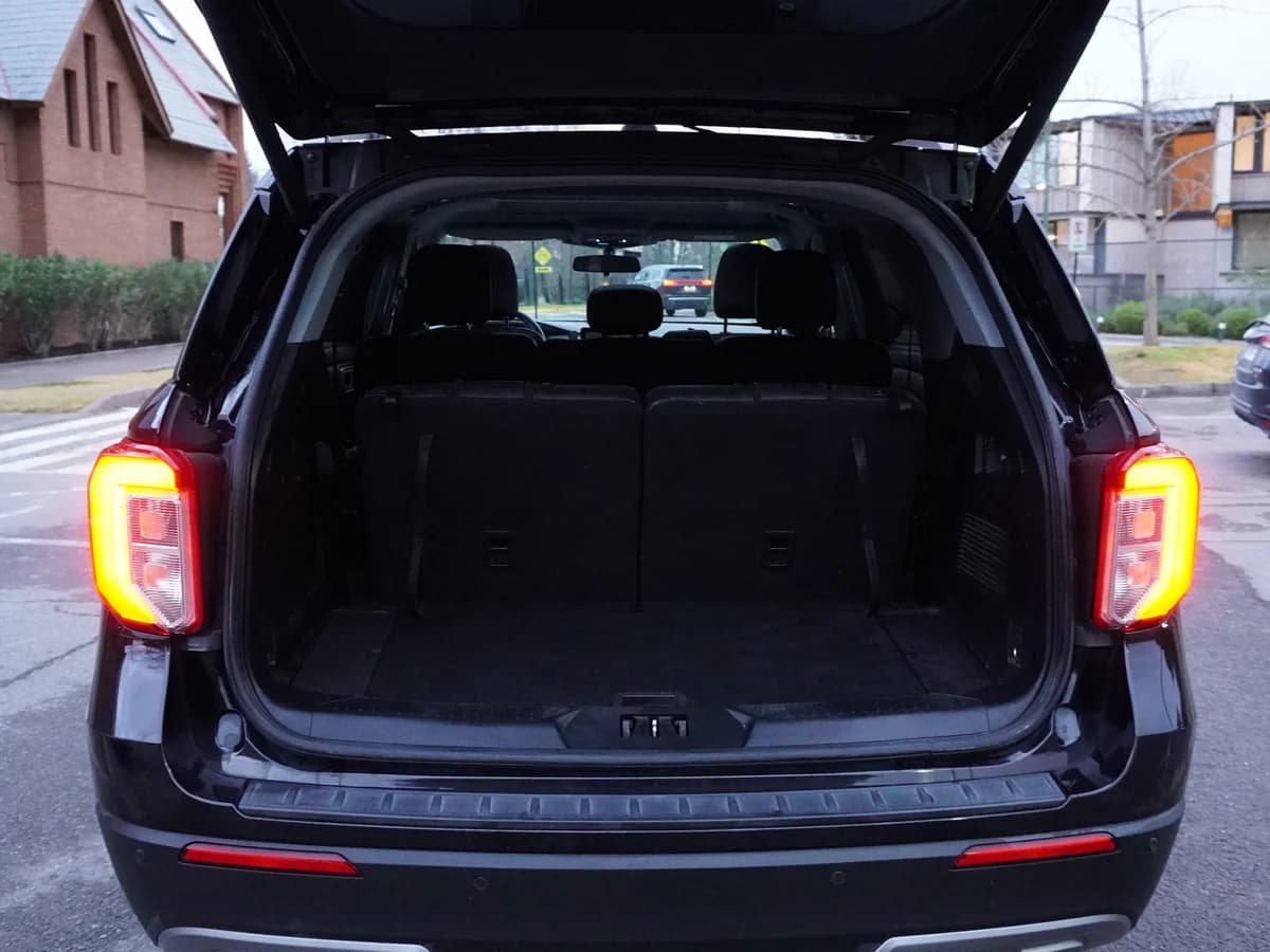 FORD Explorer XLT 4x4 año 2023 - Imagen 15