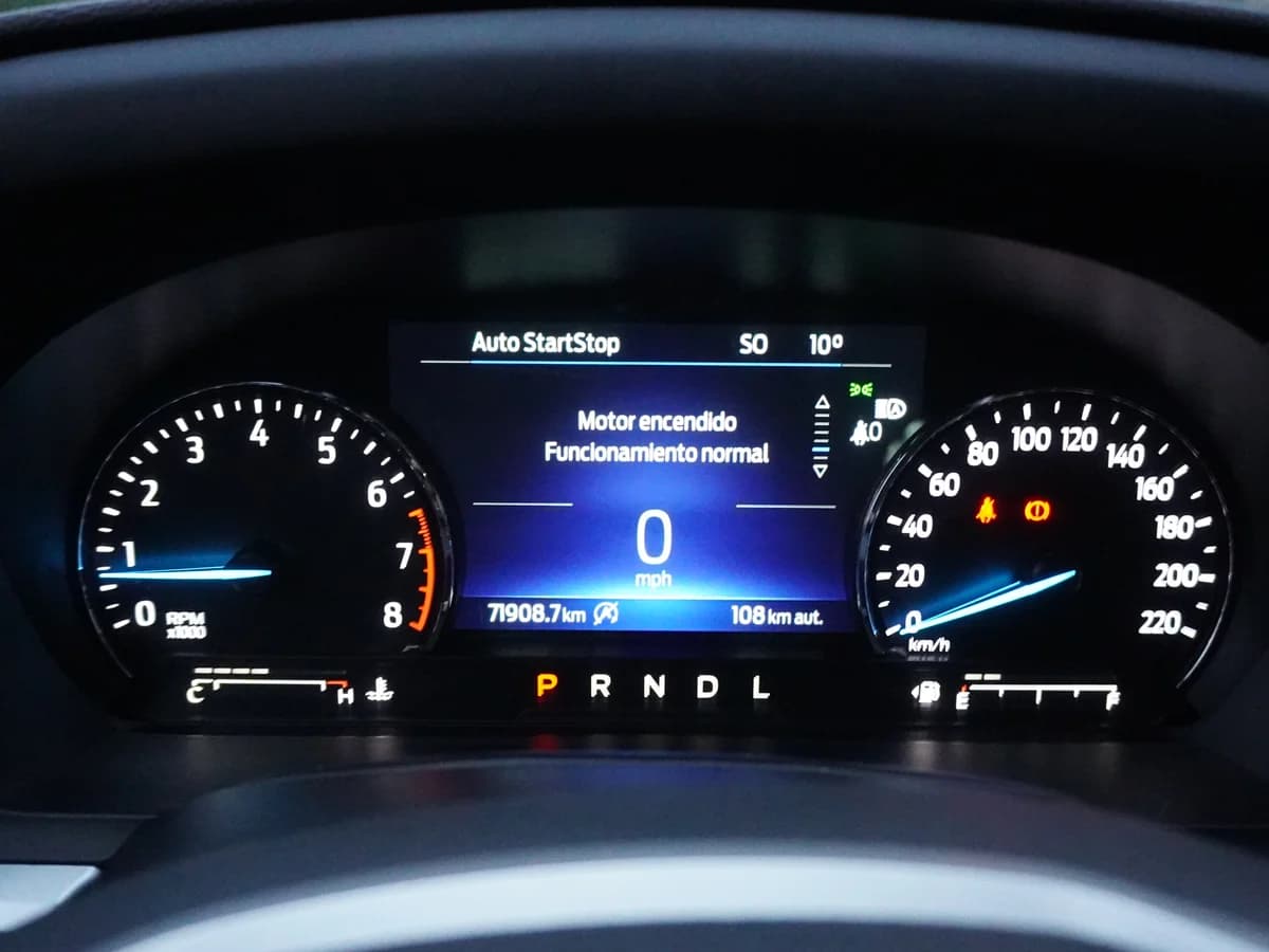 FORD Explorer XLT 4x4 año 2023 - Imagen 22