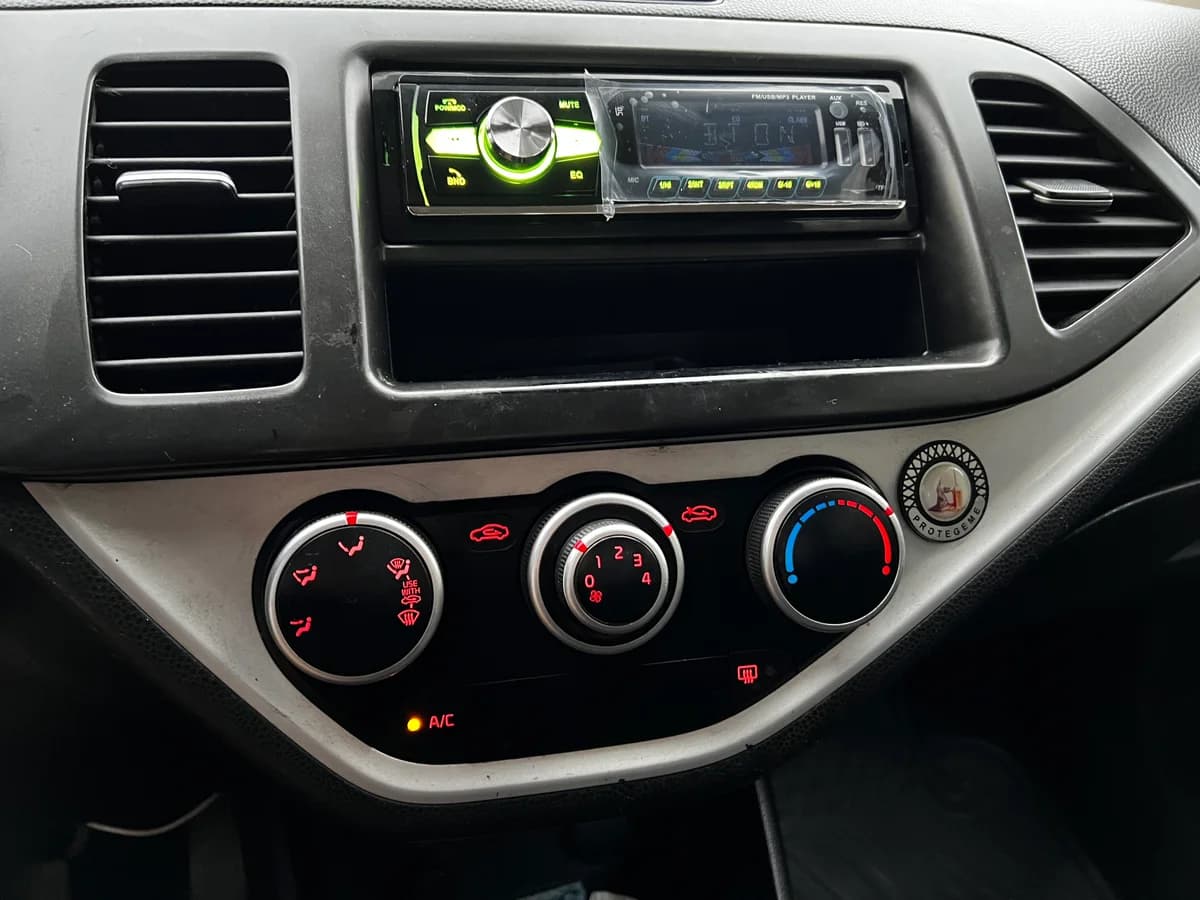 KIA Morning EX 1.0L MT5 AC año 2016 - Imagen 2