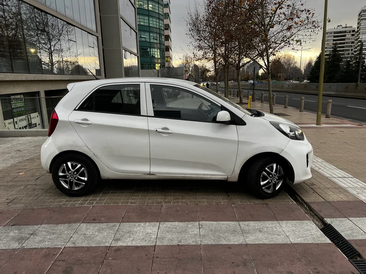 KIA Morning EX 1.0L MT5 AC año 2016 - Imagen 9