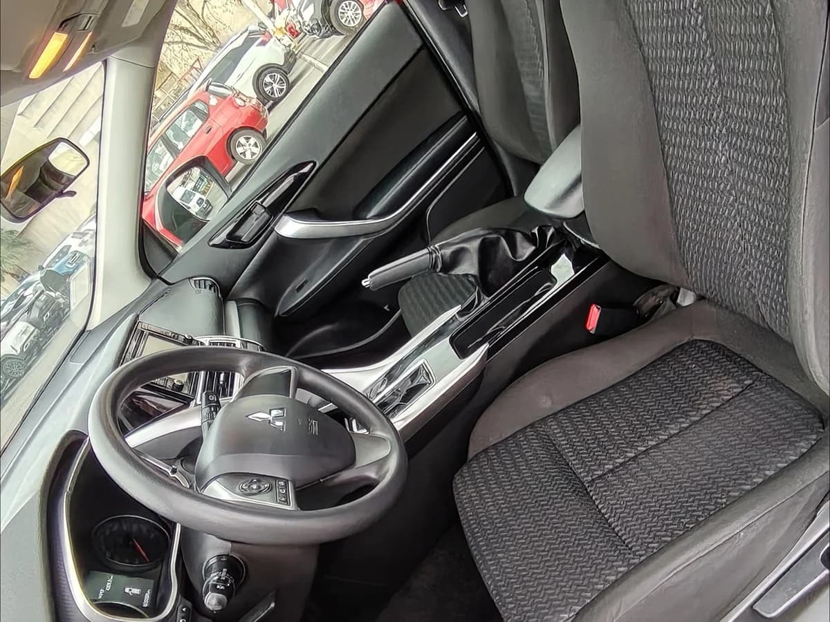 MITSUBISHI Eclipse 1.5 RS AT 2020 - Imagen 19