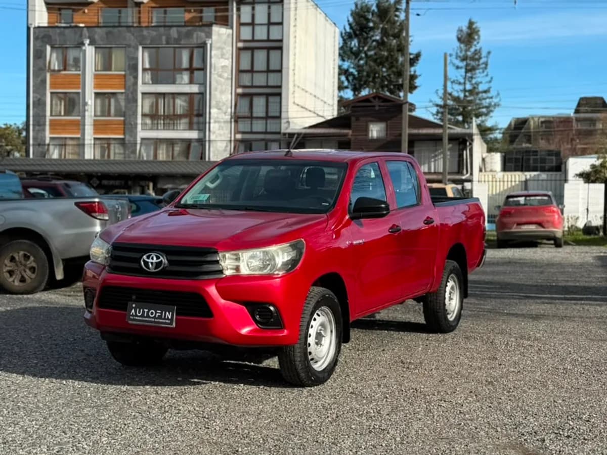 TOYOTA Hilux DCAB MT 4X4 2.4 2023 - Imagen 1