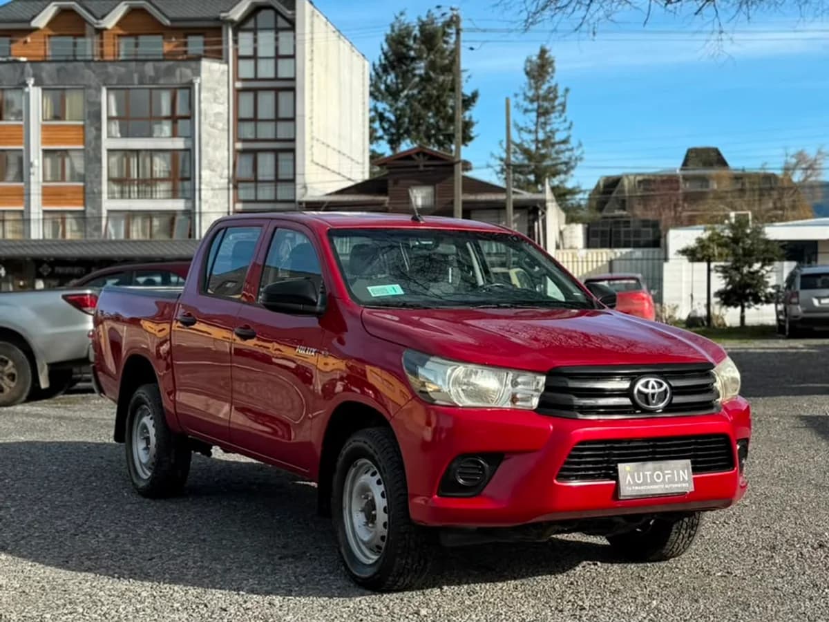TOYOTA Hilux DCAB MT 4X4 2.4 2023 - Imagen 3