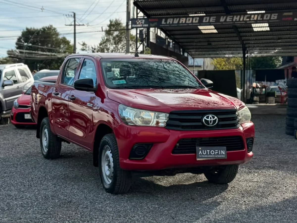 TOYOTA Hilux DCAB MT 4X4 2.4 2023 - Imagen 13