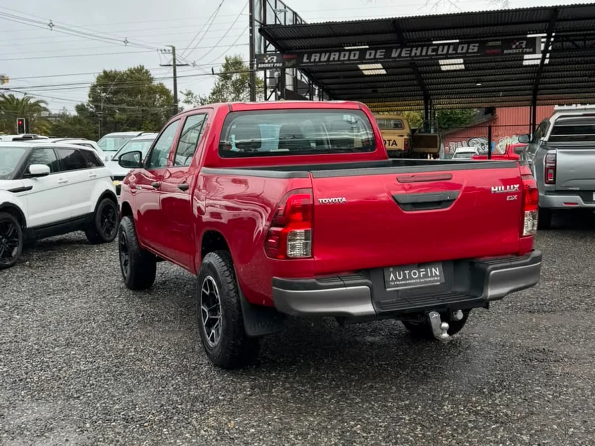 TOYOTA Hilux DCAB MT 4X4 2.4 2023 - Imagen 16