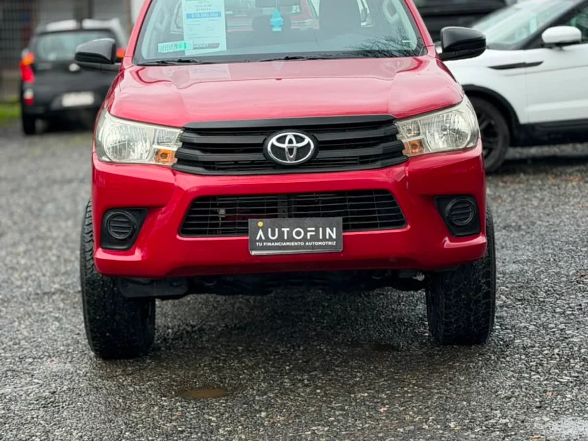 TOYOTA Hilux DCAB MT 4X4 2.4 2023 - Imagen 19