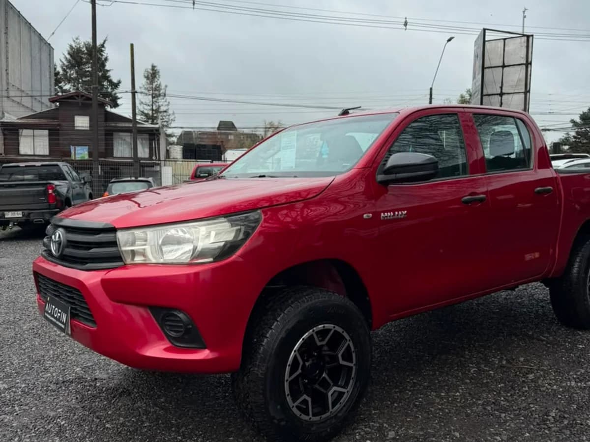 TOYOTA Hilux DCAB MT 4X4 2.4 2023 - Imagen 21